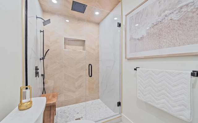 The Beach House 2 Bedroom Condo