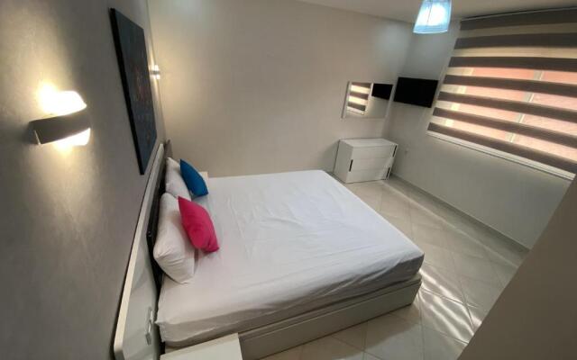 Luxurious apartment close to the sea