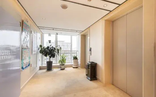 9s Smart Electron Competition Hotel