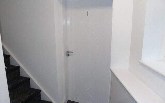 Inviting 1-bed Ground Floor Apartment in Bolton