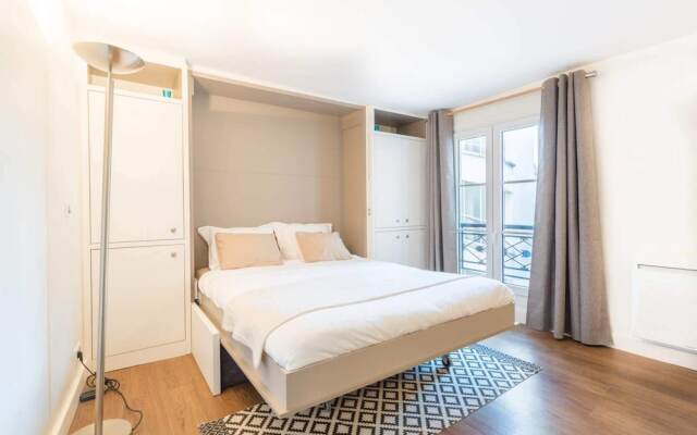 Guestready Designer Studio For 2, Close To Louvre Museum