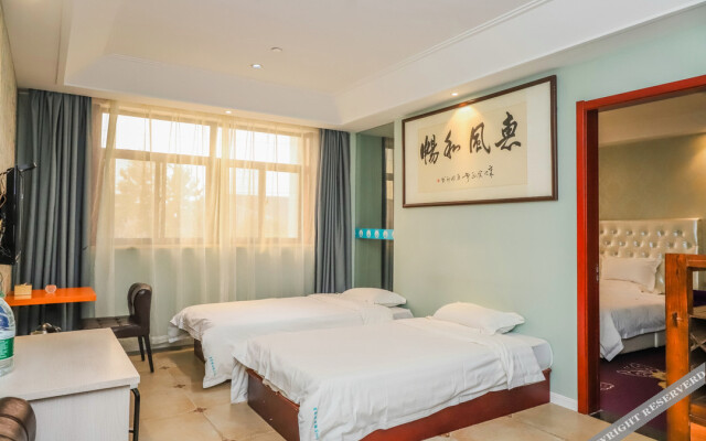 Qingluan Holiday Hotel