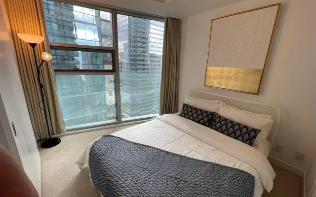 The Bay Suites - Entertainment Dist