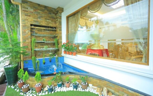 Sky Hotel Hlaing Thar Yar Yangon