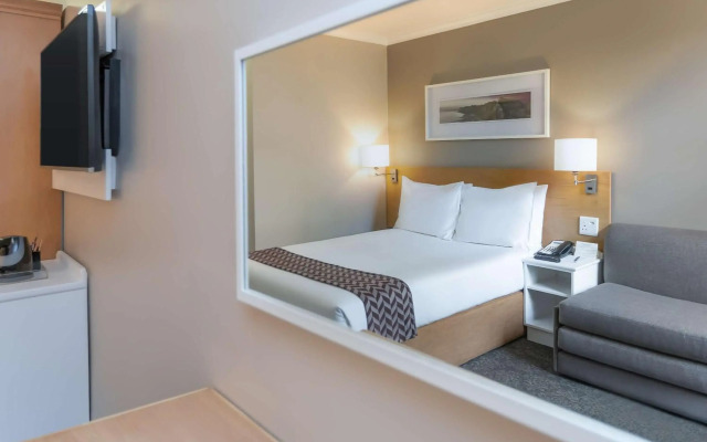 StayEasy Century City