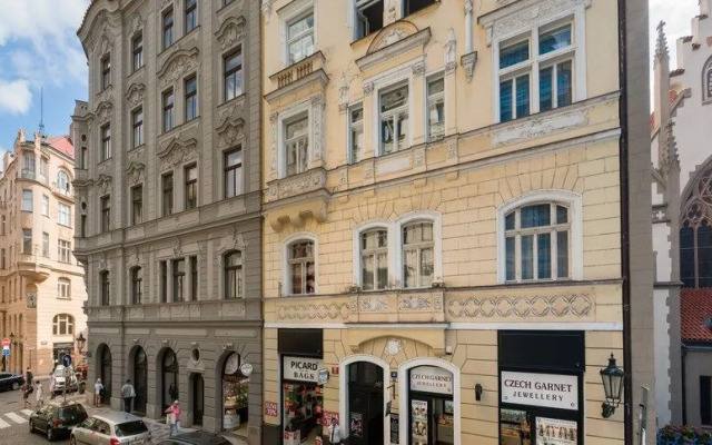 Mordecai Twelve Apartments by Adrez Living