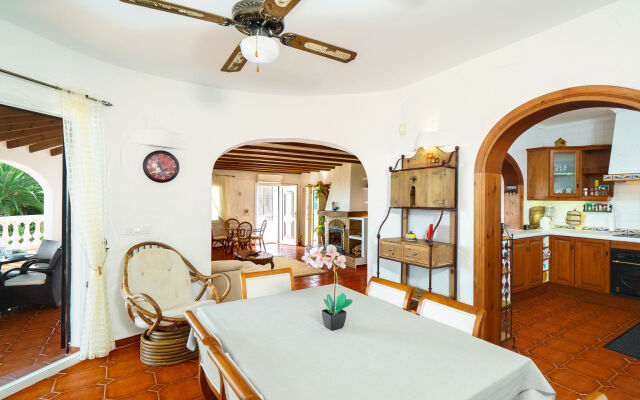 Villa Iris