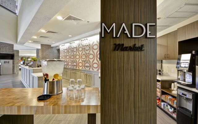 DoubleTree by Hilton Phoenix North