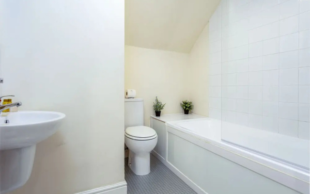 Elliot Suite No9 - Donnini Apartments