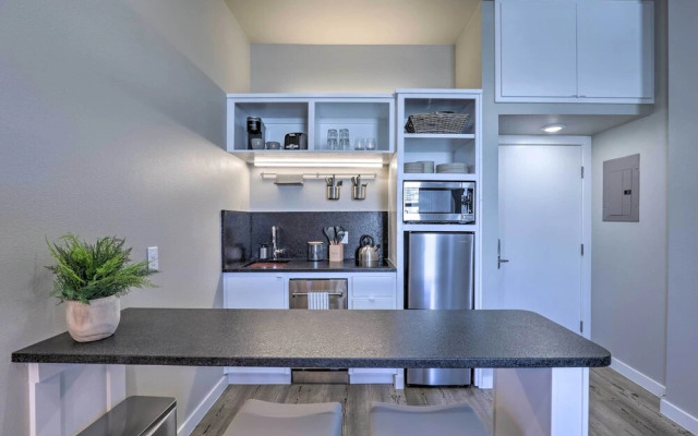 San Marcos Apartment w/ Off-street Parking!