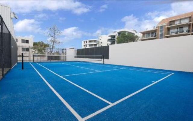 Monterey Lodge Unit 10, 27 Warne Terrace. Kings Beach