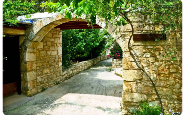 Anna-Malai Traditional Cretan Villa