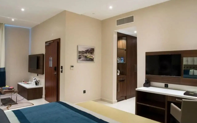 The Envoy Hotel