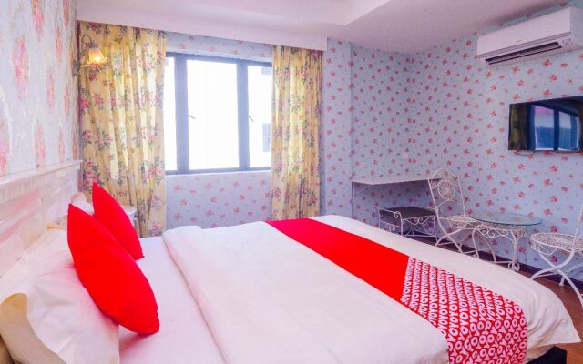 OYO 90134 K Garden Hotel