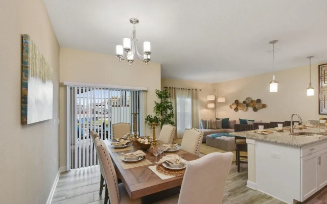 Charming Vacation Townhome with Pool CG1576