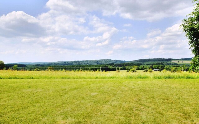 Countryside Holiday Home in Mont with Terrace And Garden