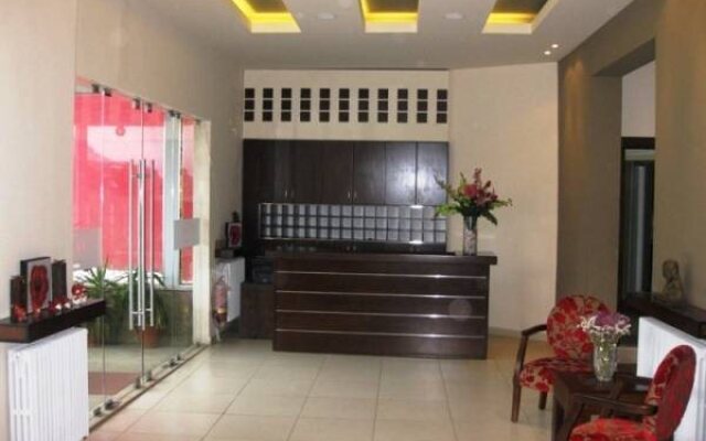 Palace Hostel Bsharry