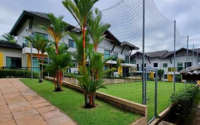 Casa em condomínio com Sauna e Piscina