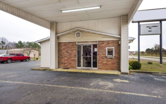 OYO Hotel Mauldin SC South Main Street