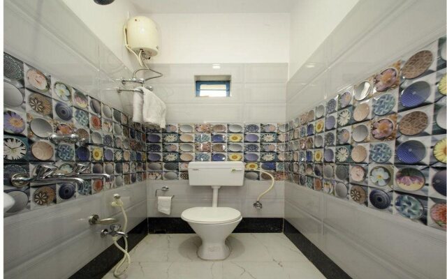 Raj Guest House