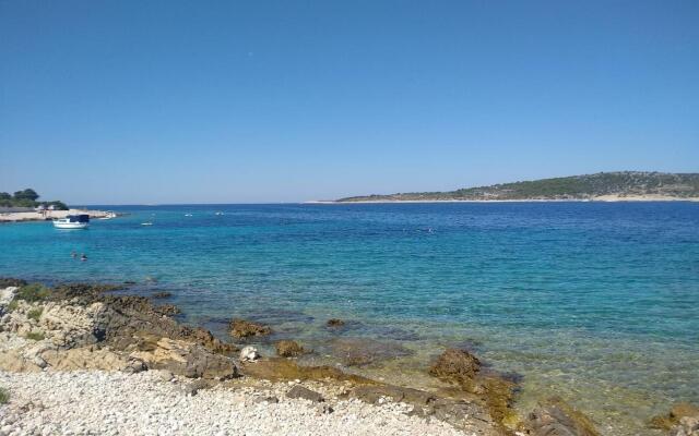 Jera - Barbecue and Free Berth for Boat - A2