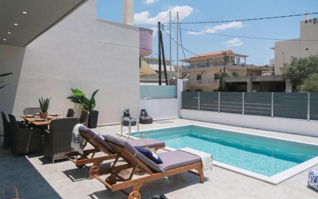 Villa Iceberg 2 with Pool