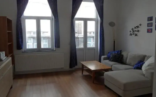 Apartment Tour & Taxis 1