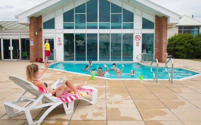 St Osyth- Sleeps8-freeparking-wifi-holidaypark