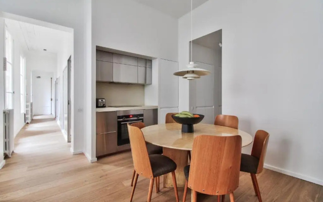 Modern Apt 3bdr/3bth - Louvre Museum/Tuileries