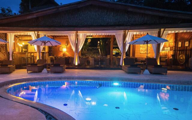 Beyond The Blue Horizon Villa Resort