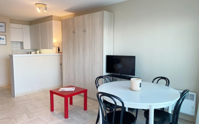 Beachside Stay With Views