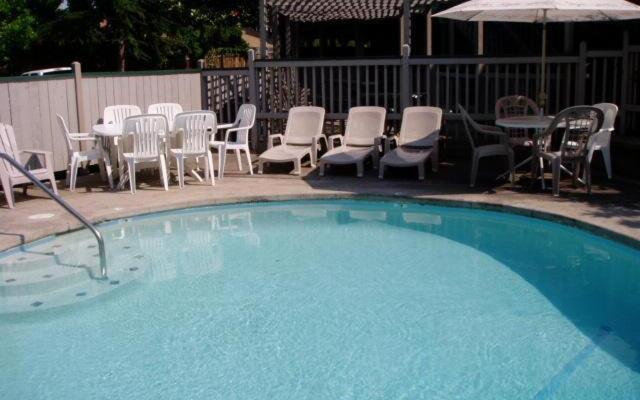 Cedarwood Inn of Ashland