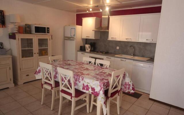 Domaine de vacances à 600m de la plage villa 3 chambres climatisées 7 couchages WIFI terrasse parking animations et piscines en supplément LRPDSR8