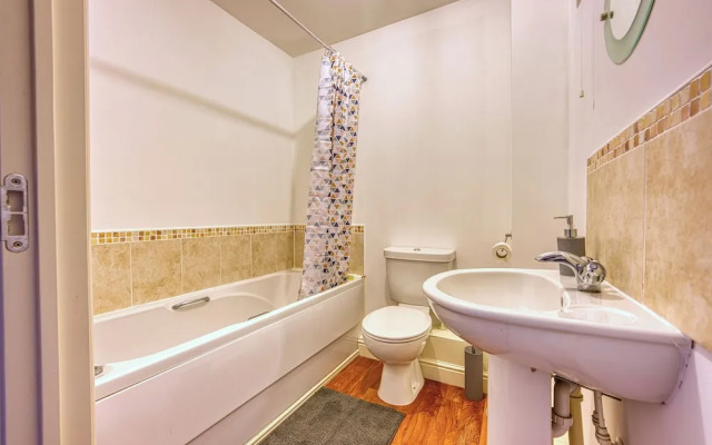 Blue Cedar Apartment