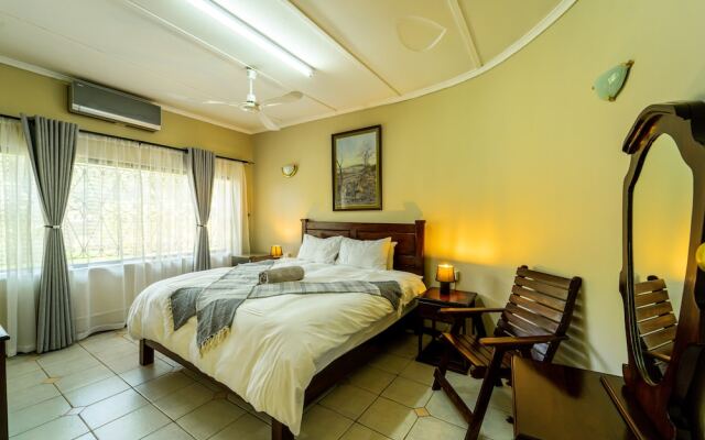 "room in Villa - Zambezi Family Lodge - Lion Room"