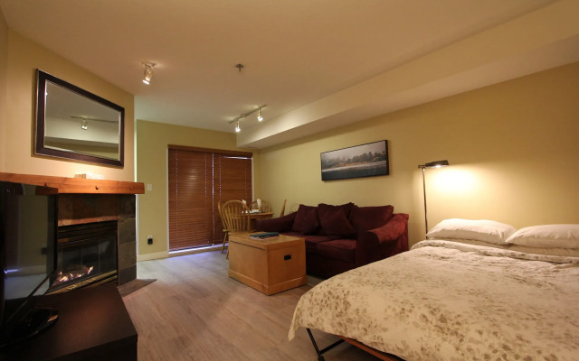 ResortQuest at Marketplace Lodge