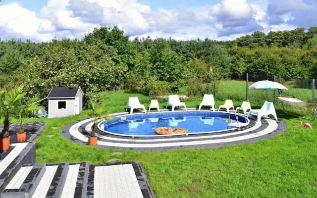 Holiday Home With Pool and Sauna, Choczewo