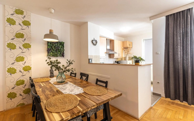 Gozsdu Court Premier Apartment