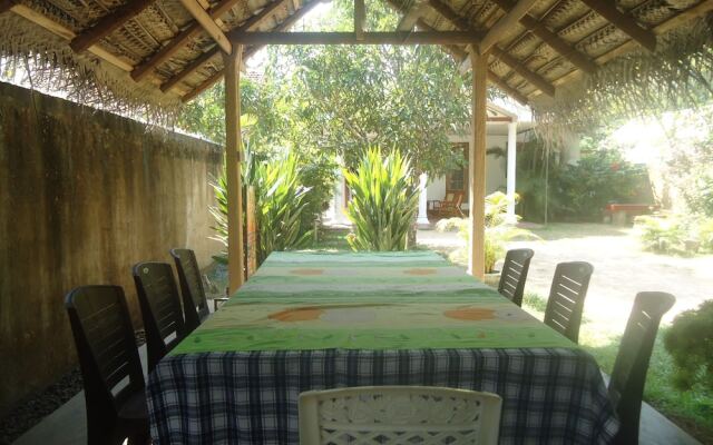 Nishan Surf Inn