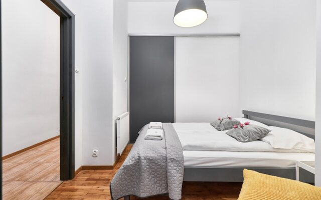 Old Town View Apartments by Renters