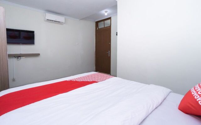 OYO 2444 Sera House