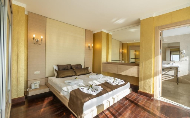 Maira Deluxe Resort Hotel