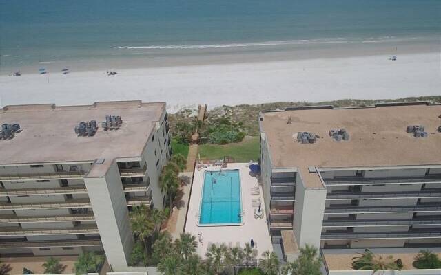 3 Bedroom Oceanfront Luxury Condo - Sand Dollar Iii, 404