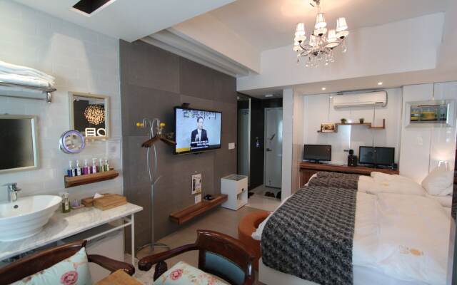 February Hotel Apsan