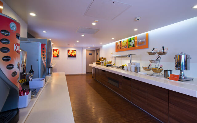 Holiday Inn Express Stoke On Trent by IHG