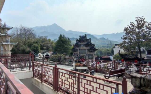 Xunmeng Huizhou Inn