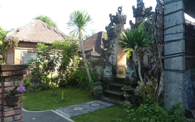 Bali Asli Lodge by EPS