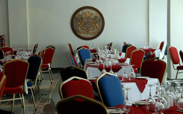 Moniatis Hotel