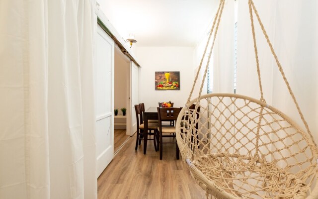 TLV Port Sweet-spot Near Beach