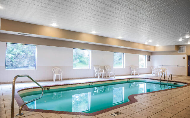 Comfort Inn & Suites St. Louis - O'Fallon